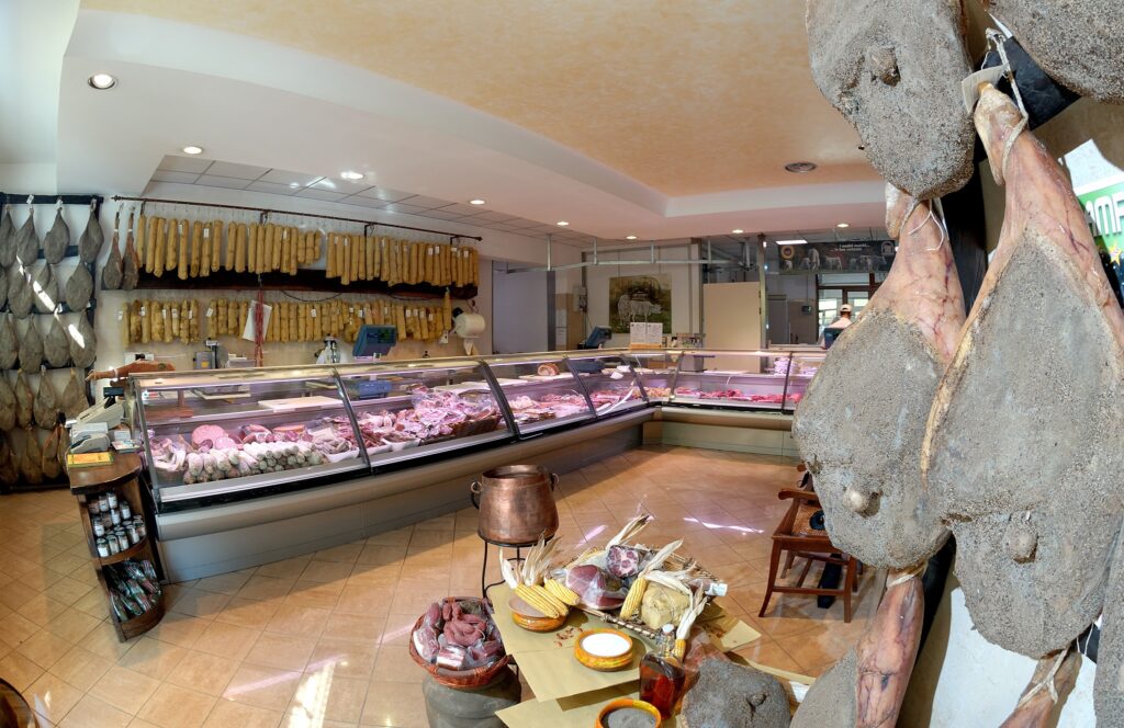 99436744_3252837508074353_4512681193983967232_n